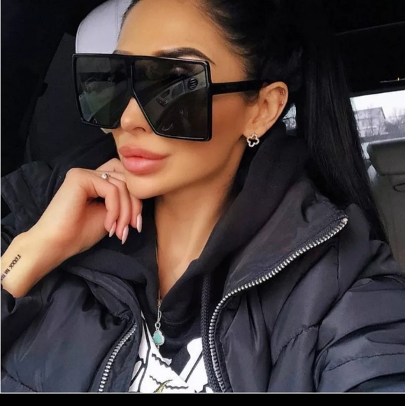 ☘OVERSIZED WOMEN'S FASHION SUNGLASSES-MATT BLACK ☘ - Picture 2 of 7
